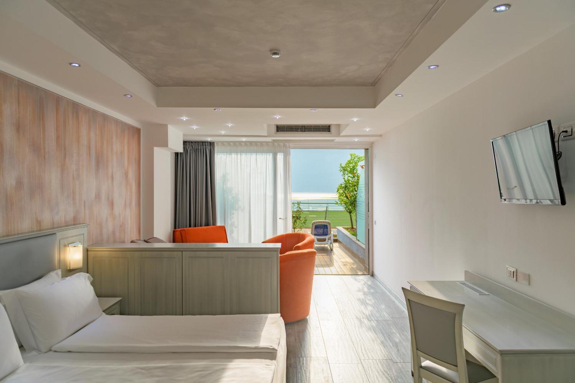 Garda Suite Hotel (Adults Only) Лимоне-суль-Гарда Экстерьер фото